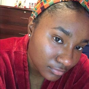 Meet your Posher, Caroline